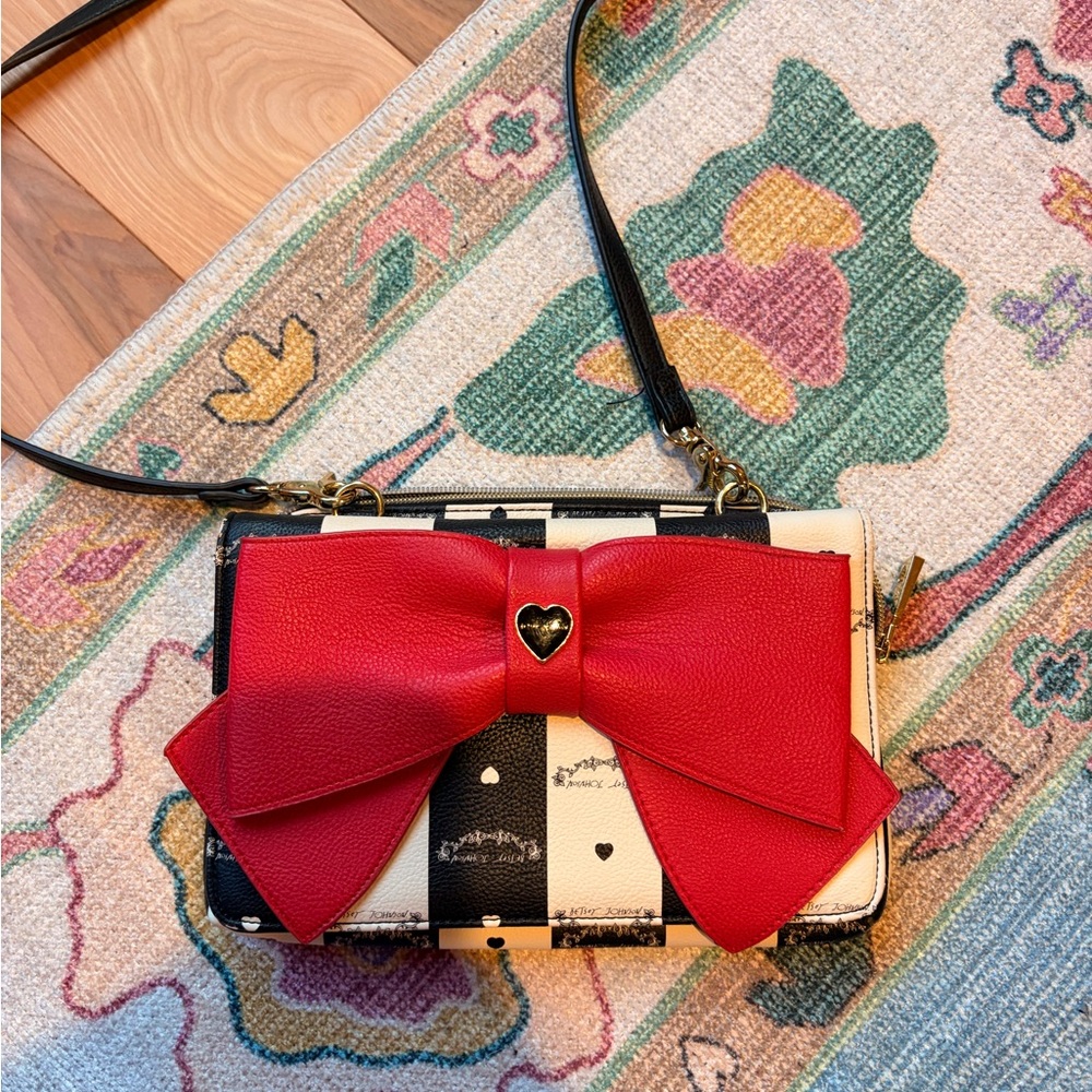 Betsey Johnson Red Bow Accent Women's Bag Purse Crossbody